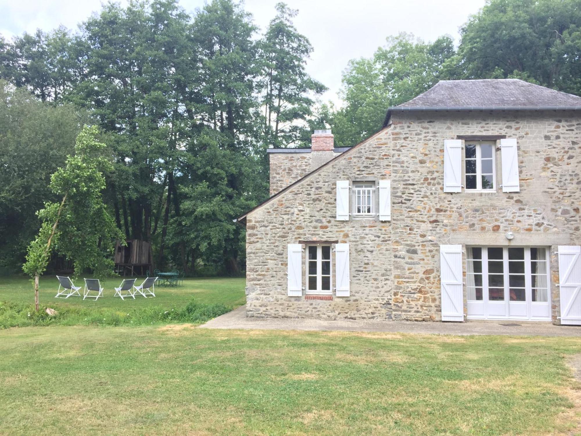 Domaine Des Vaulx - Locations De Cabanes Insolites La Baconniere 외부 사진