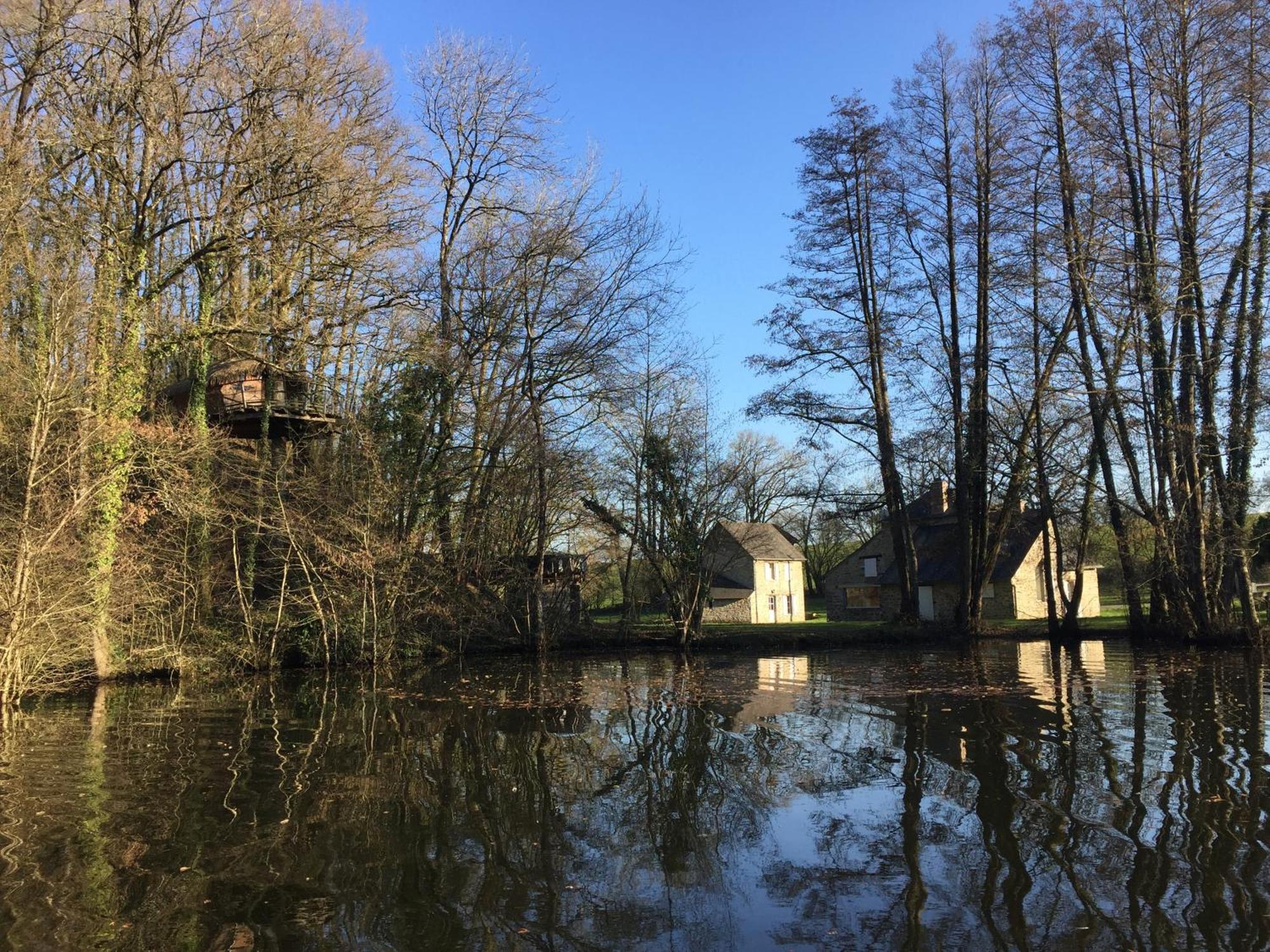 Domaine Des Vaulx - Locations De Cabanes Insolites La Baconniere 외부 사진
