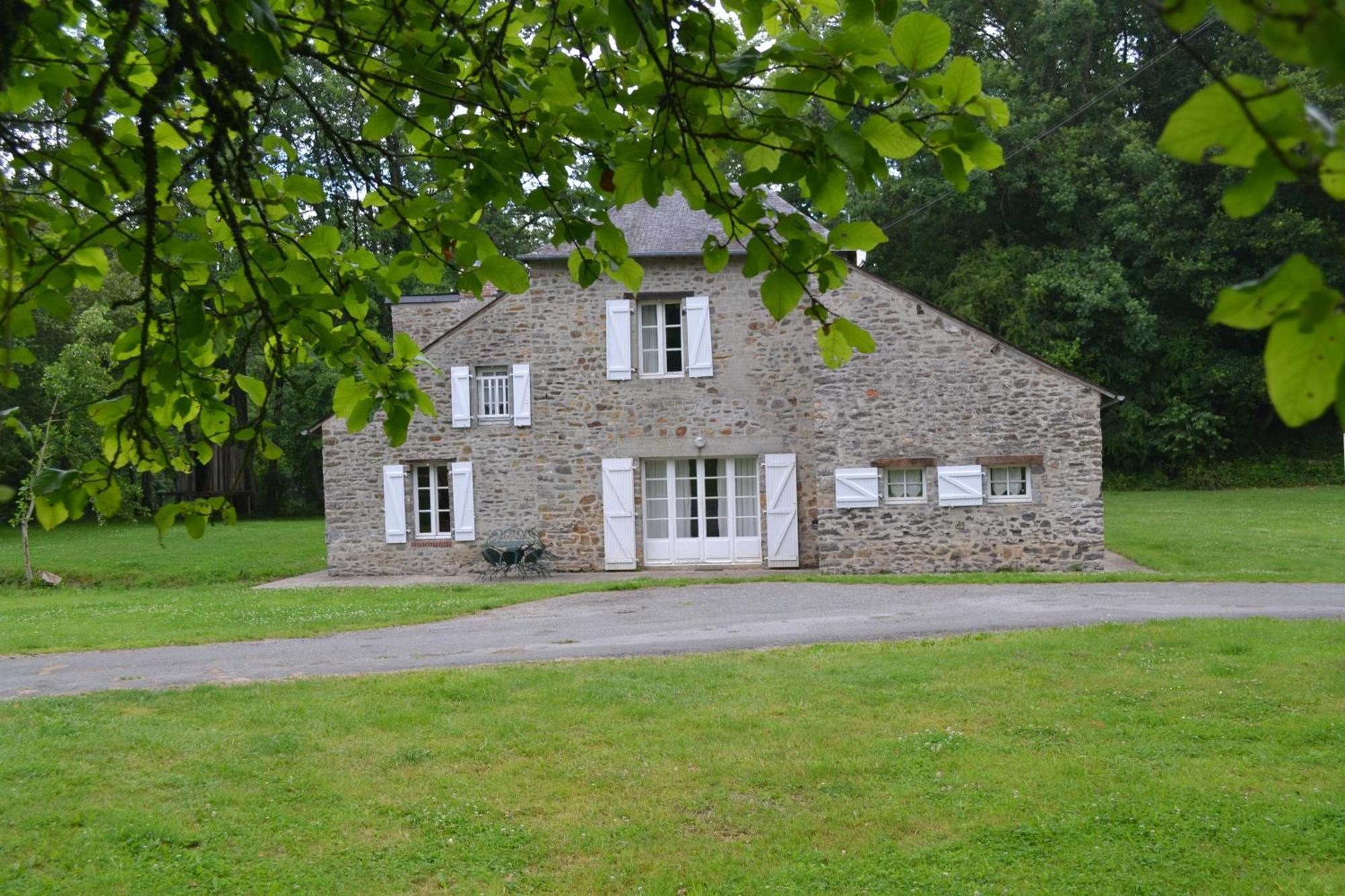 Domaine Des Vaulx - Locations De Cabanes Insolites La Baconniere 외부 사진