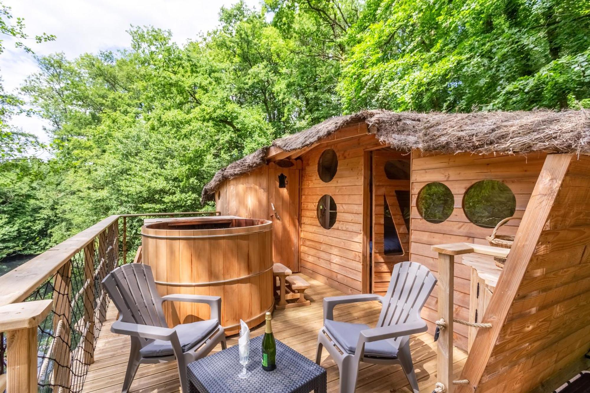 Domaine Des Vaulx - Locations De Cabanes Insolites La Baconniere 외부 사진