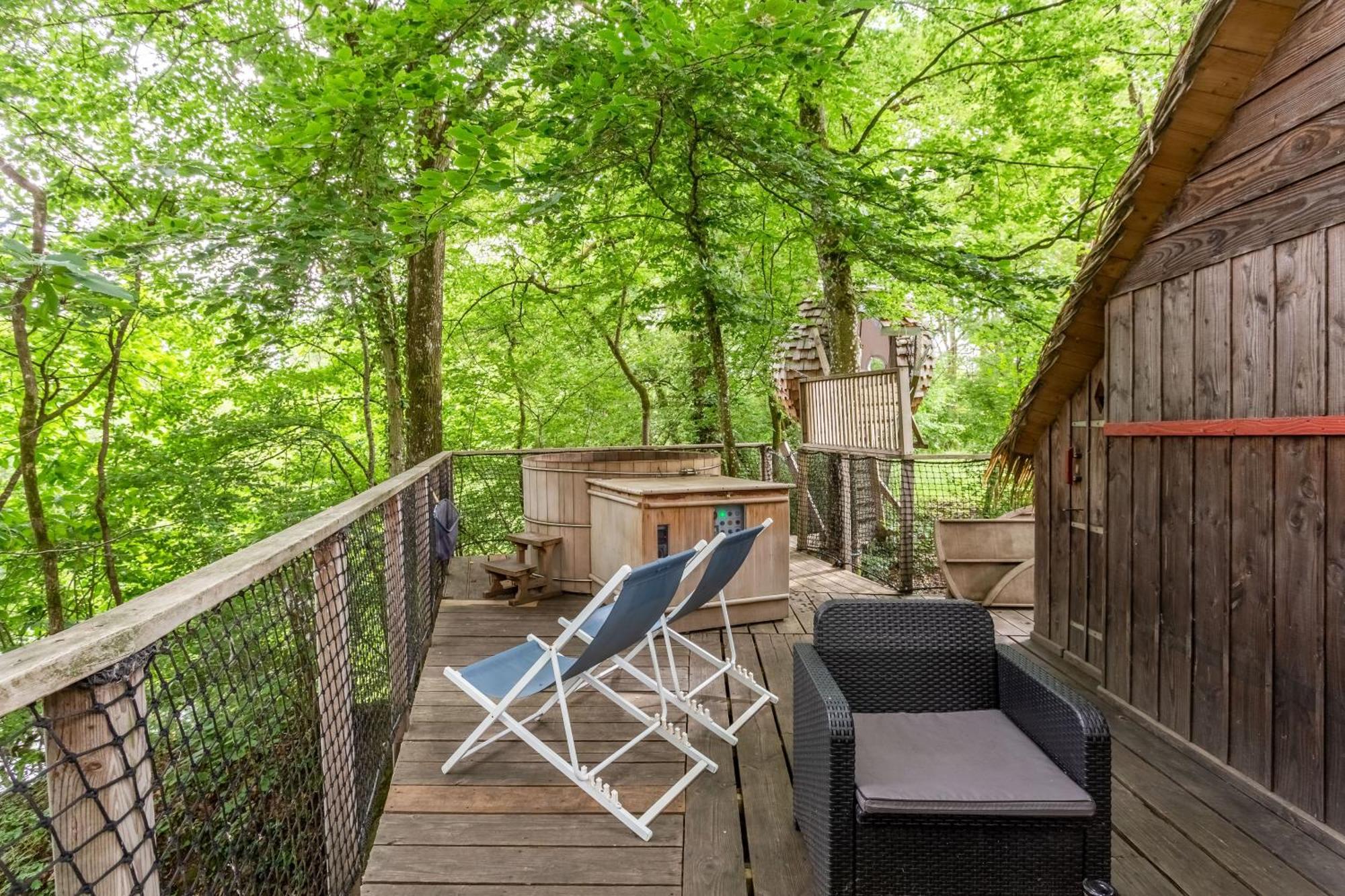 Domaine Des Vaulx - Locations De Cabanes Insolites La Baconniere 외부 사진