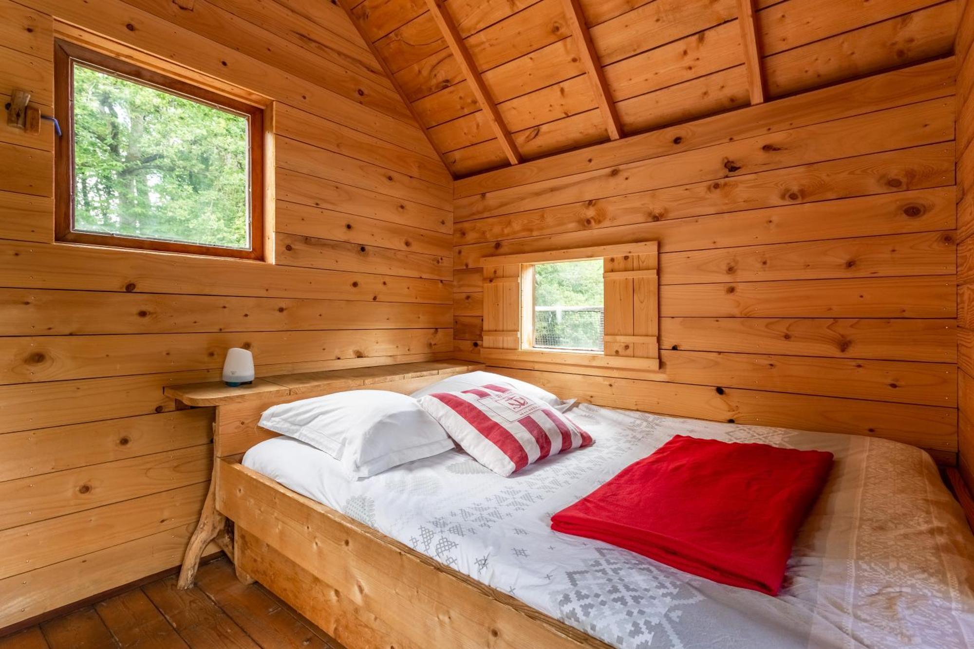 Domaine Des Vaulx - Locations De Cabanes Insolites La Baconniere 외부 사진
